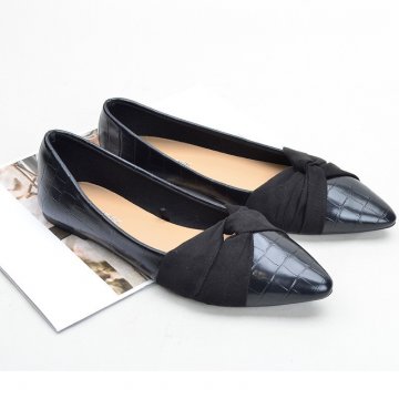 Pointed pumps for women