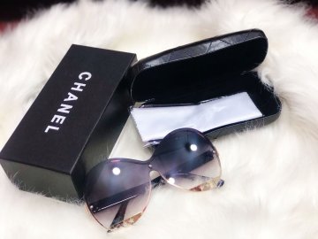 SUNGLASSES CHANNEL BRAND,ORIGINAL,WITH SAFETY CASE,AND ELEGANT